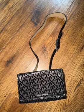 Michael Kors Black & silver MK Logo Crossbody belt Bag